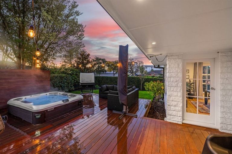 Photo of property in 7 Parkstone Avenue, Ilam, Christchurch, 8041