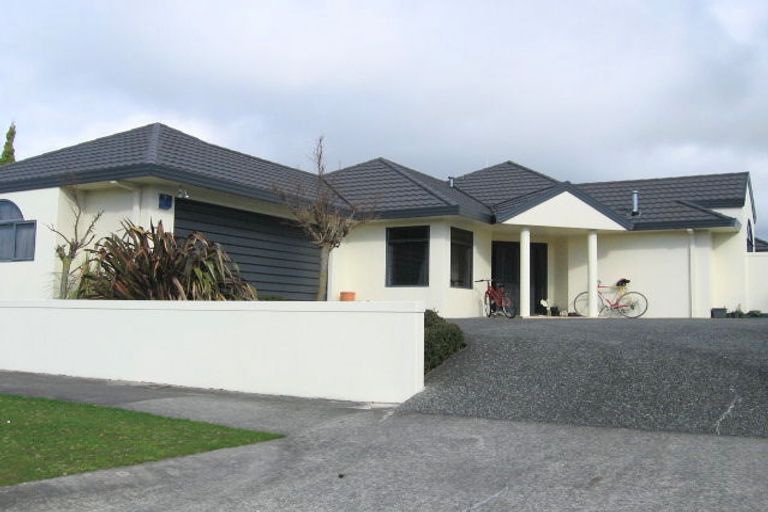 Photo of property in 88 Pacific Drive, Fitzherbert, Palmerston North, 4410