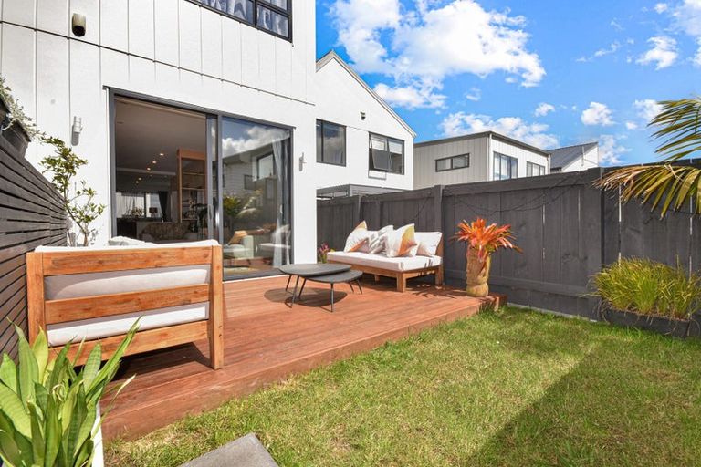 Photo of property in 4 Whakanoho Road, Westgate, Auckland, 0814