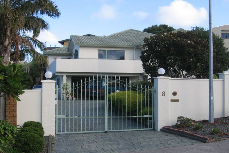 Photo of property in 8 Bluefin Way, West Harbour, Auckland, 0618