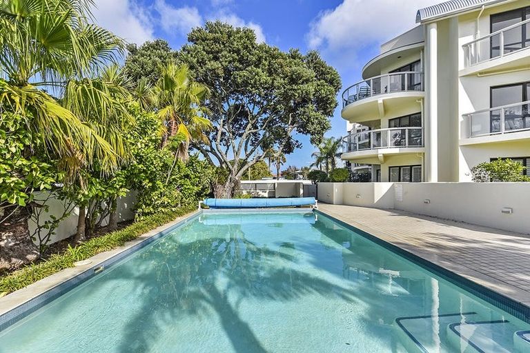 Photo of property in 26/4e Collins Street, Takapuna, Auckland, 0622