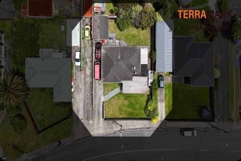 Photo of property in 21 Totara Park Road, Clouston Park, Upper Hutt, 5018