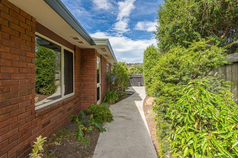 Photo of property in 24 Wendy Place, Heathcote Valley, Christchurch, 8022