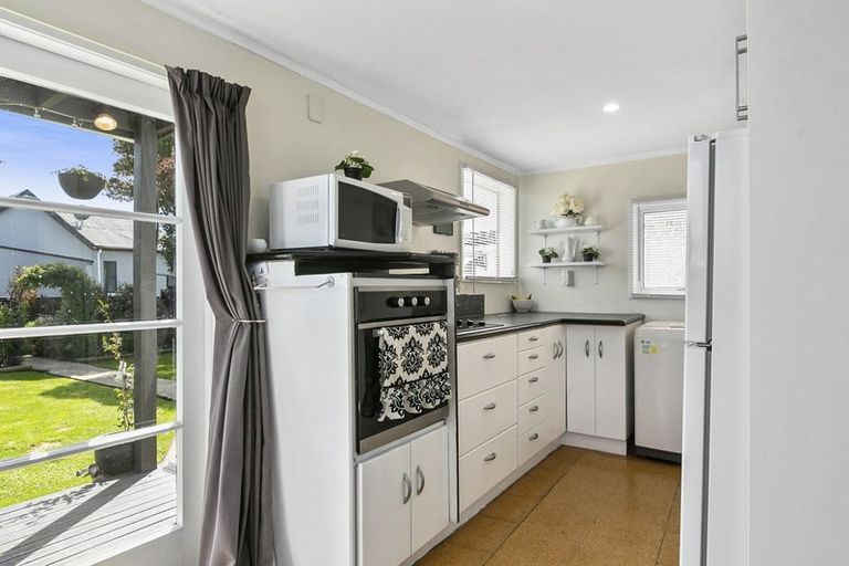 Photo of property in 30 Bathgate Street, South Dunedin, Dunedin, 9012