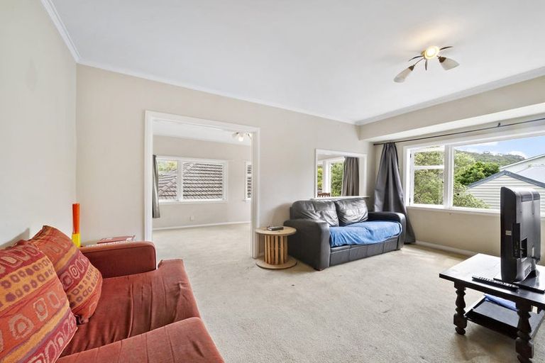 Photo of property in 15 Aplin Terrace, Ngaio, Wellington, 6035