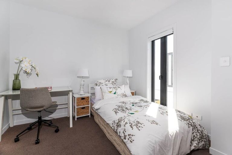 Photo of property in Frank Sargeson Apts, 504/80 Anzac Street, Takapuna, Auckland, 0622