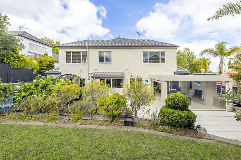 Photo of property in 14 Brooke Ridge Rise, East Tamaki Heights, Auckland, 2016