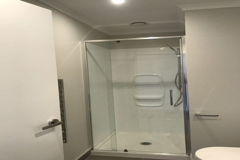 Photo of property in 16 Wai Place, Westgate, Auckland, 0614