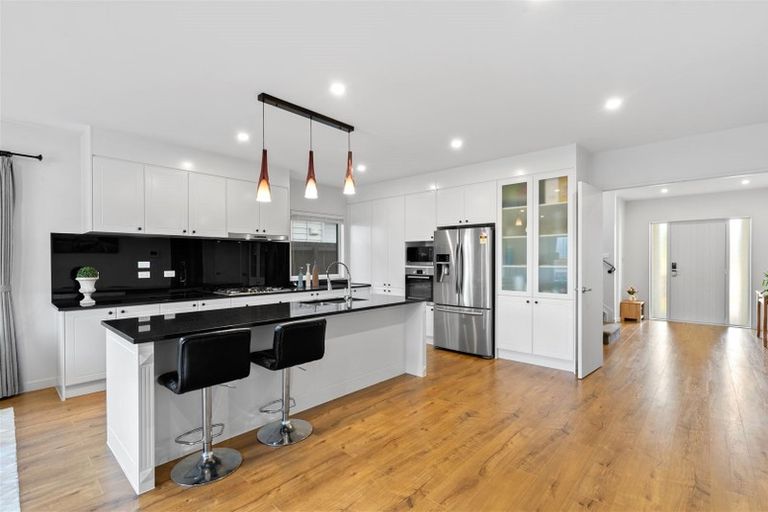 Photo of property in 12 Rauaruhe Road, Karaka, Papakura, 2113