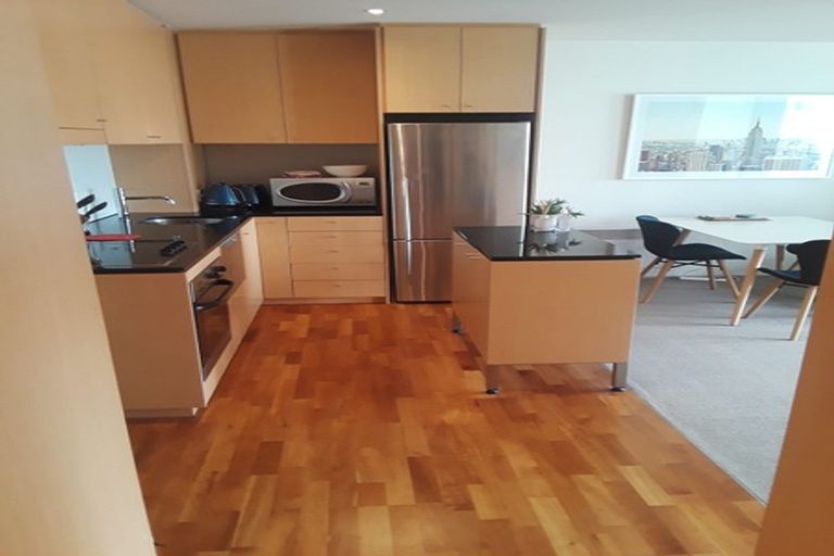 Photo of property in Sanctum Apartment, 10 Ebor Street, Te Aro, Wellington, 6011