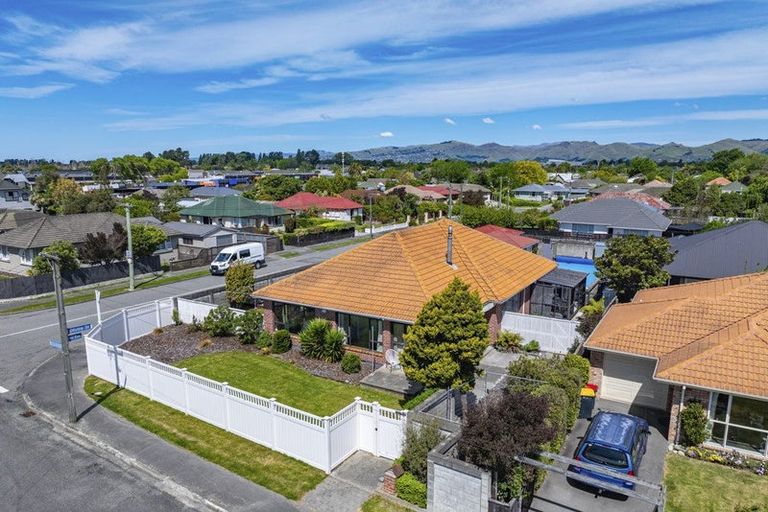 Photo of property in 18 Voss Street, Shirley, Christchurch, 8013