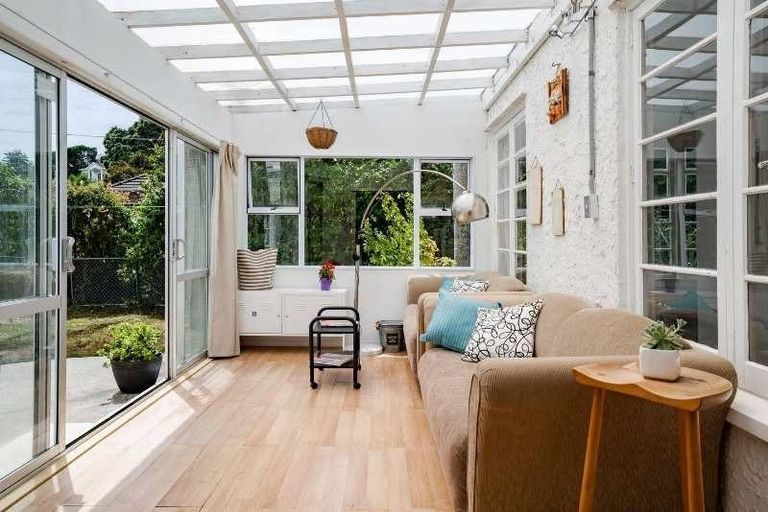 Photo of property in 886 Mount Eden Road, Three Kings, Auckland, 1024