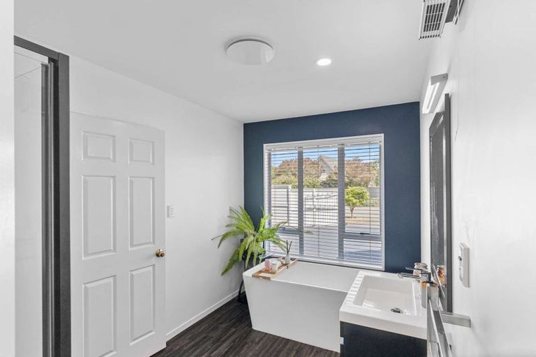 Photo of property in 53 Broadhaven Avenue, Parklands, Christchurch, 8083