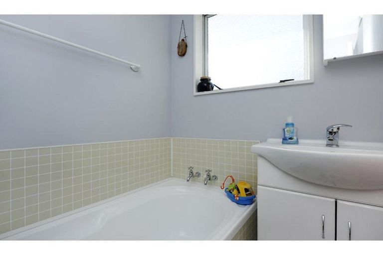 Photo of property in 2/17 Rawhiti Street, Tahunanui, Nelson, 7011