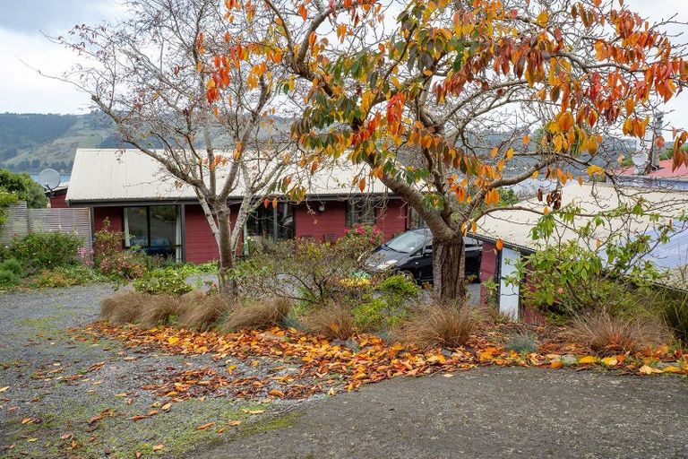 Photo of property in 52 Kauri Street, Ravensbourne, Dunedin, 9022