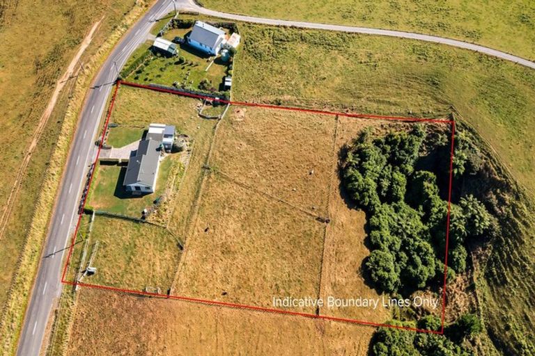 Photo of property in 902 Ararata Road, Ararata, Hawera, 4674