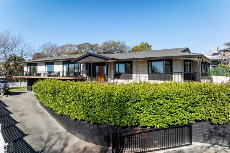 Photo of property in 73 James Cook Street, Havelock North, 4130