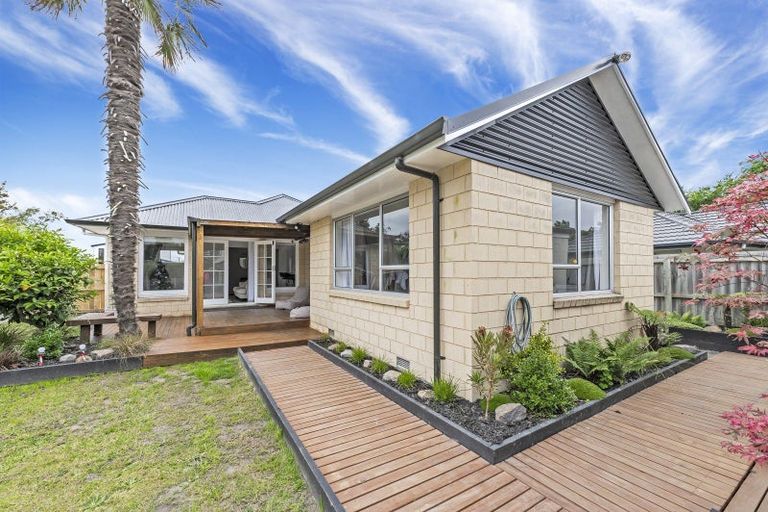 Photo of property in 5 Greenhaven Drive, Burwood, Christchurch, 8083