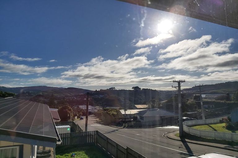 Photo of property in 98 Beazley Avenue, Paparangi, Wellington, 6037