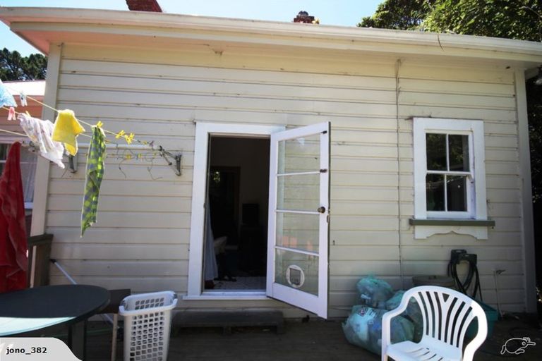 Photo of property in 143 Wadestown Road, Wadestown, Wellington, 6012