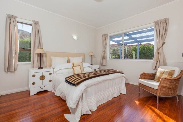 Photo of property in 22 Kiwitea Street, Sandringham, Auckland, 1041