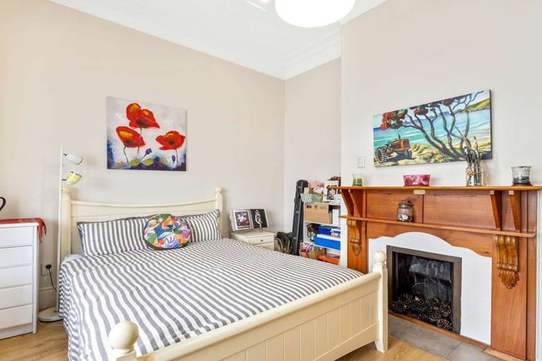 Photo of property in 11 Carow Street, Palmerston North, 4410