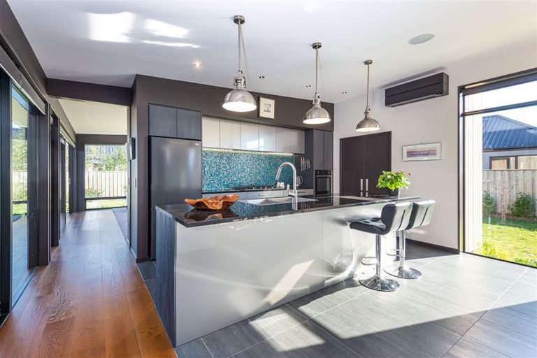 Photo of property in 16 Ardrossan Way, Tai Tapu, 7672