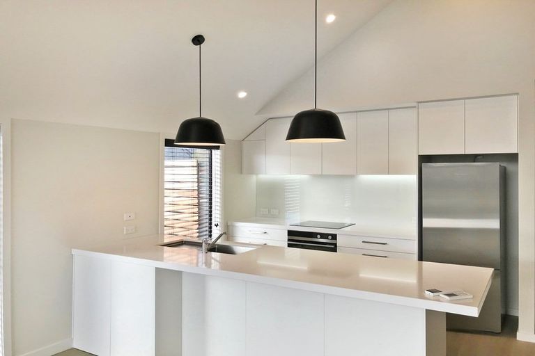 Photo of property in 8 Falconer Rise, Jacks Point, Queenstown, 9371