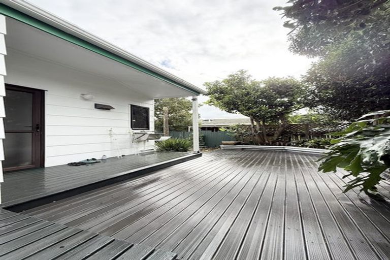 Photo of property in 2/3 Aorangi Place, Birkenhead, Auckland, 0626