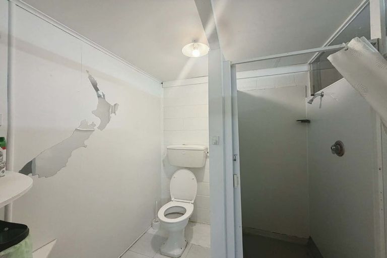 Photo of property in 6 Newlyn Place, Welbourn, New Plymouth, 4312