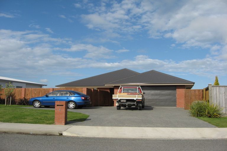 Photo of property in 4 Riverview Road, Rangiora, 7400
