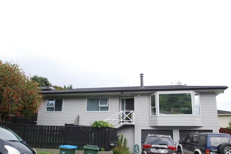 Photo of property in 18 Yarrow Place, Papakowhai, Porirua, 5024