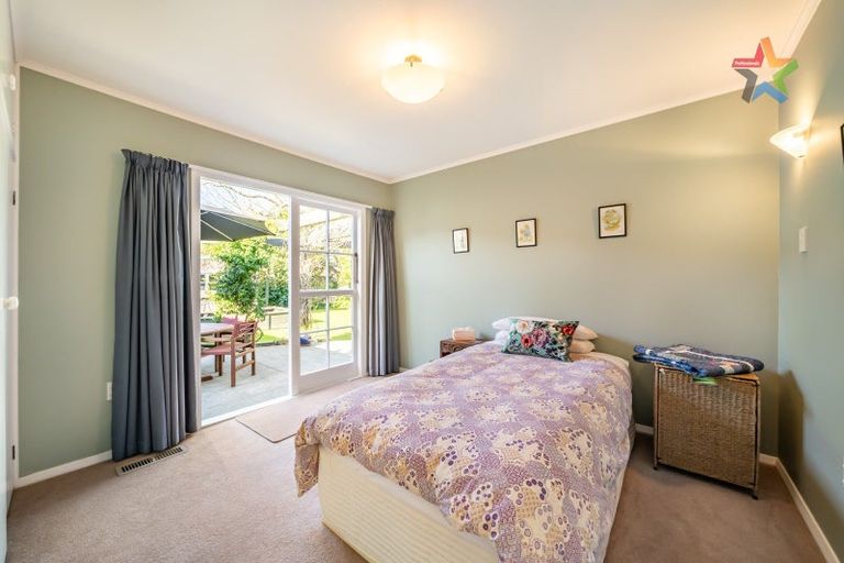 Photo of property in 18 Hautana Square, Woburn, Lower Hutt, 5010