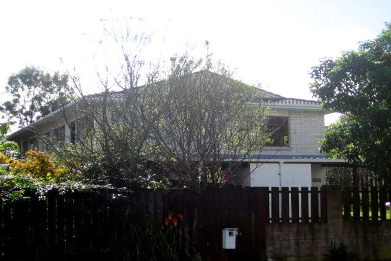 Photo of property in 1/47 Zita Maria Drive, Massey, Auckland, 0614