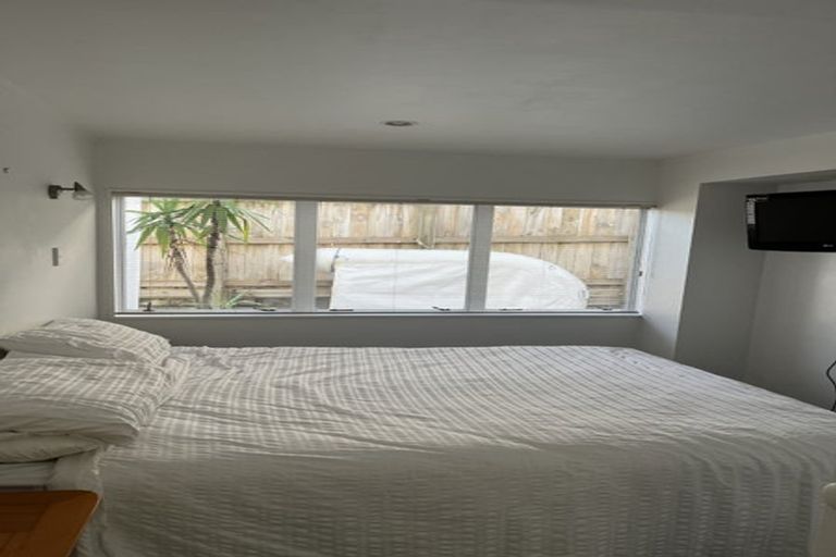 Photo of property in 11 Hinemoa Place, Snells Beach, 0920