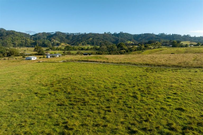 Photo of property in 21 Doel Road, Awanui, 0486