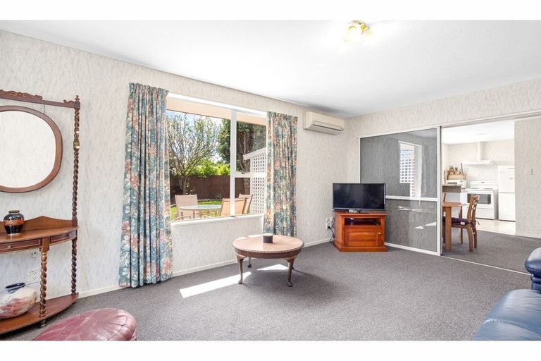 Photo of property in 2/96 Buchanans Road, Hei Hei, Christchurch, 8042