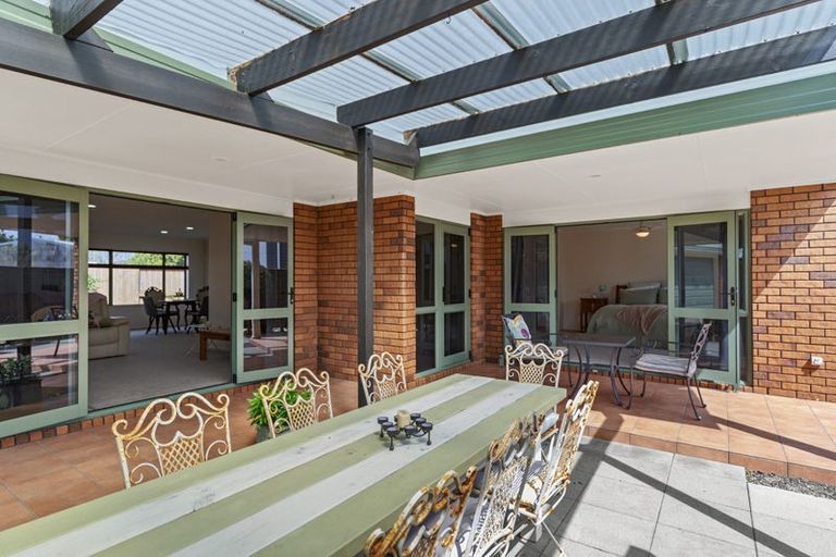 Photo of property in 15a Sandwich Road, St Andrews, Hamilton, 3200