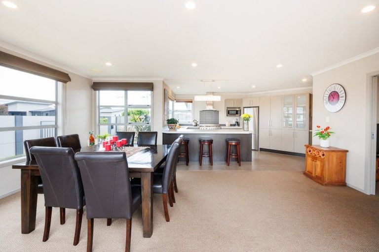 Photo of property in 46 Rosalie Terrace, Kelvin Grove, Palmerston North, 4414