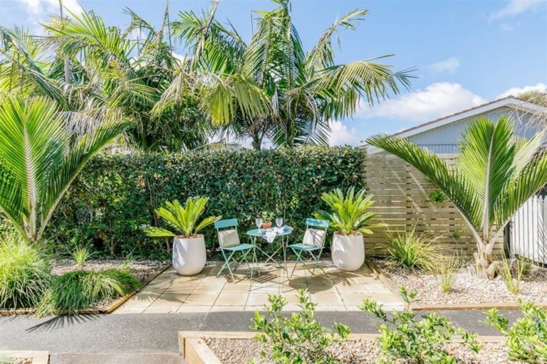 Photo of property in 4/17 Church Street, Devonport, Auckland, 0624