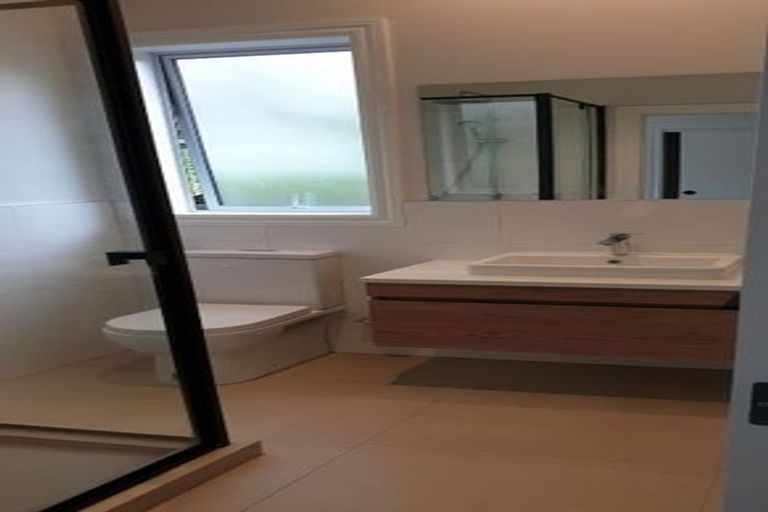 Photo of property in 53a Tauhinu Road, Miramar, Wellington, 6022