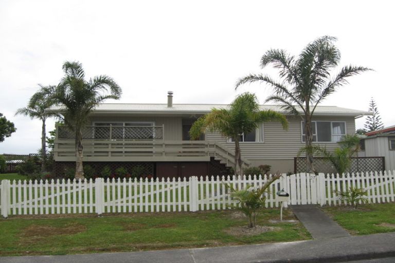 Photo of property in 27 Zealandia Road, Manly, Whangaparaoa, 0930