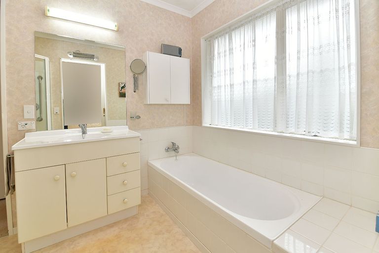 Photo of property in 7c Melanie Place, Orewa, 0931