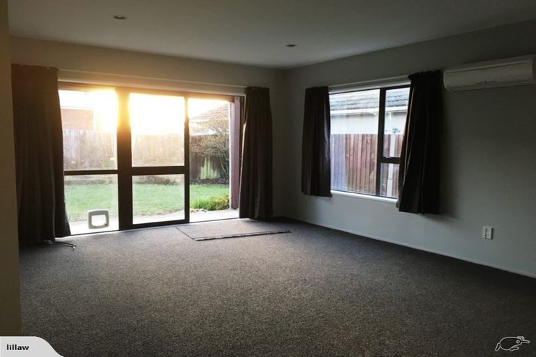 Photo of property in 2/86 Gilberthorpes Road, Hei Hei, Christchurch, 8042