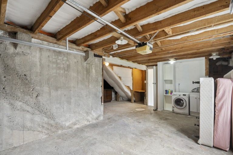 Photo of property in 19 Mascot Street, Tawa, Wellington, 5028