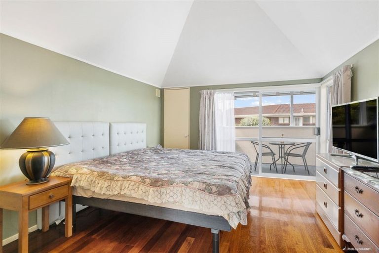 Photo of property in 66a Haseler Crescent, Howick, Auckland, 2014