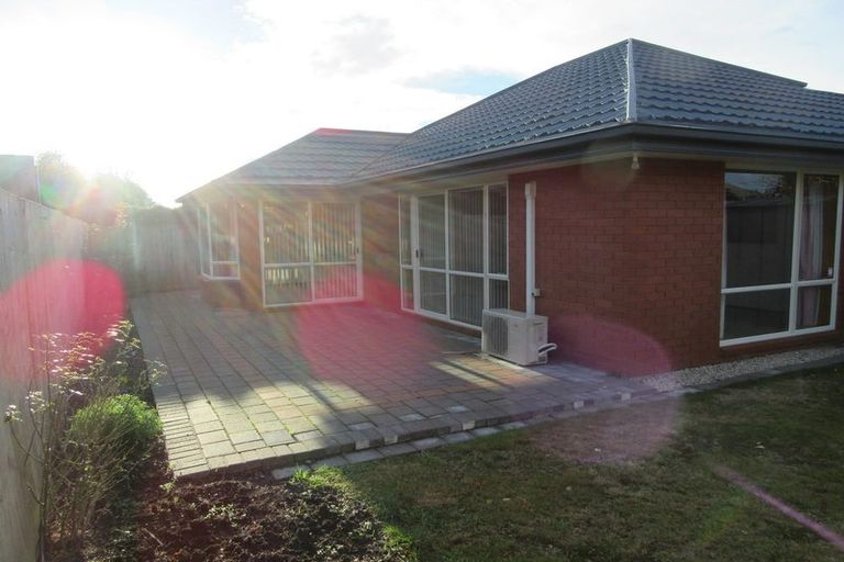 Photo of property in 1/3 Lantern Lane, Halswell, Christchurch, 8025