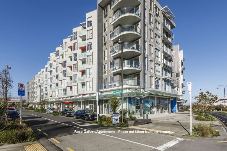 Photo of property in 604/27 Don Mckinnon Drive, Albany, Auckland, 0632