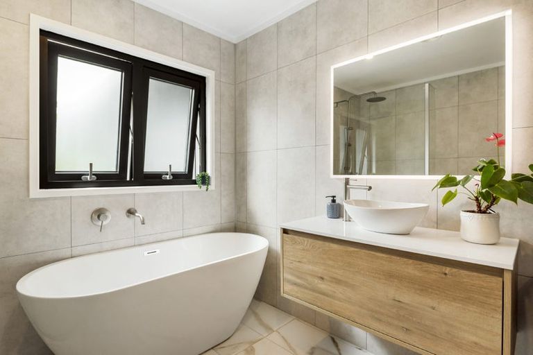 Photo of property in 30 Bay Vista Drive, Red Beach, 0932