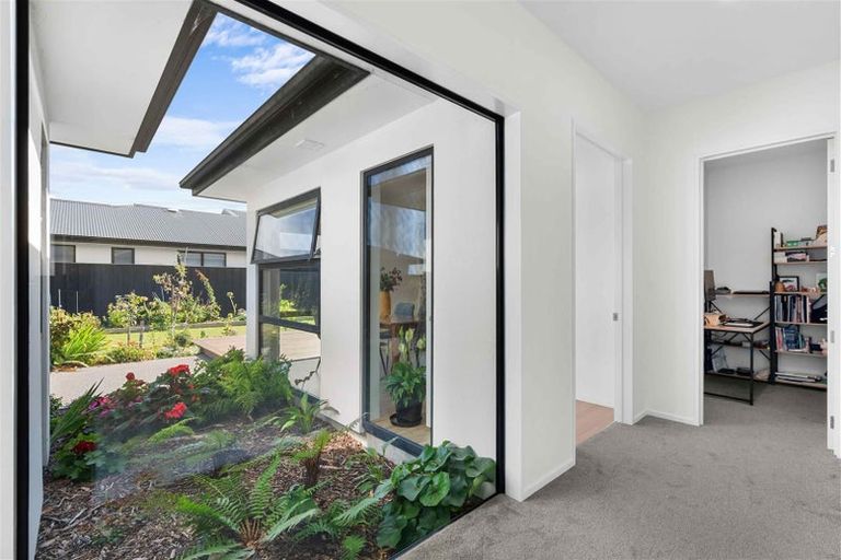 Photo of property in 4 Tussle Grove, Halswell, Christchurch, 8025